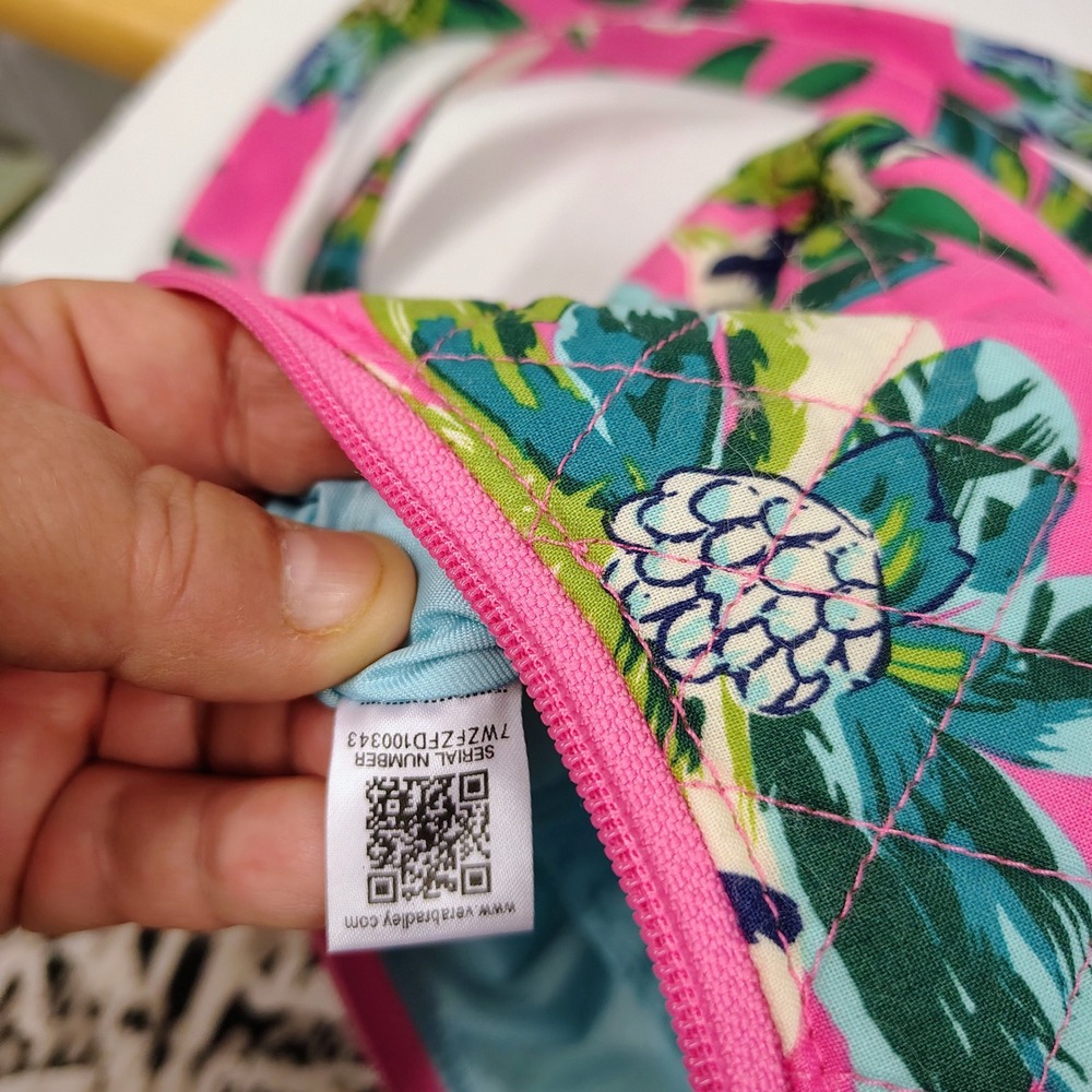 Vera Bradley Pink Floral Quilted Cotton Crossbody Bag 23304-J26 Adjustable strap - Picture 4 of 15